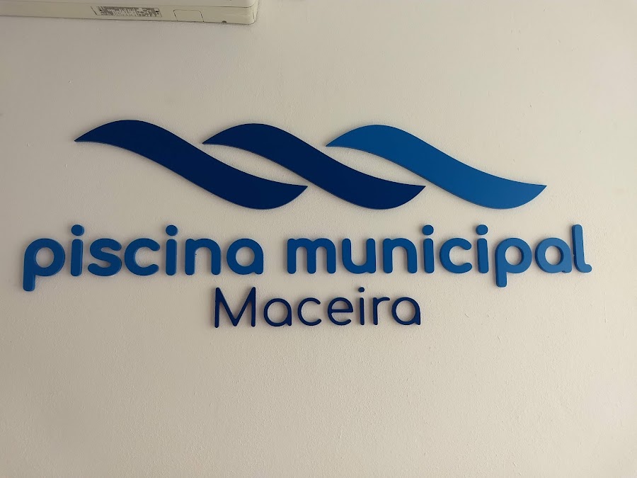 Piscina descoberta de Maceira