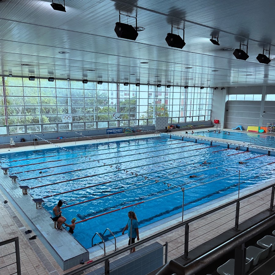 Piscinas Muncipais Santo António dos Cavaleiros
